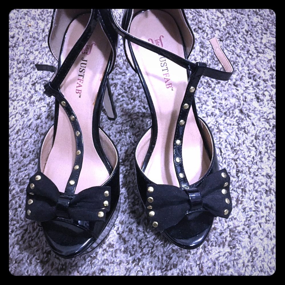 Gorgeous Black 5 inch heels. Never been worn
